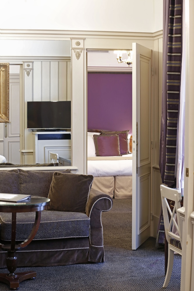 Hotel Napoleon Paris 33/41