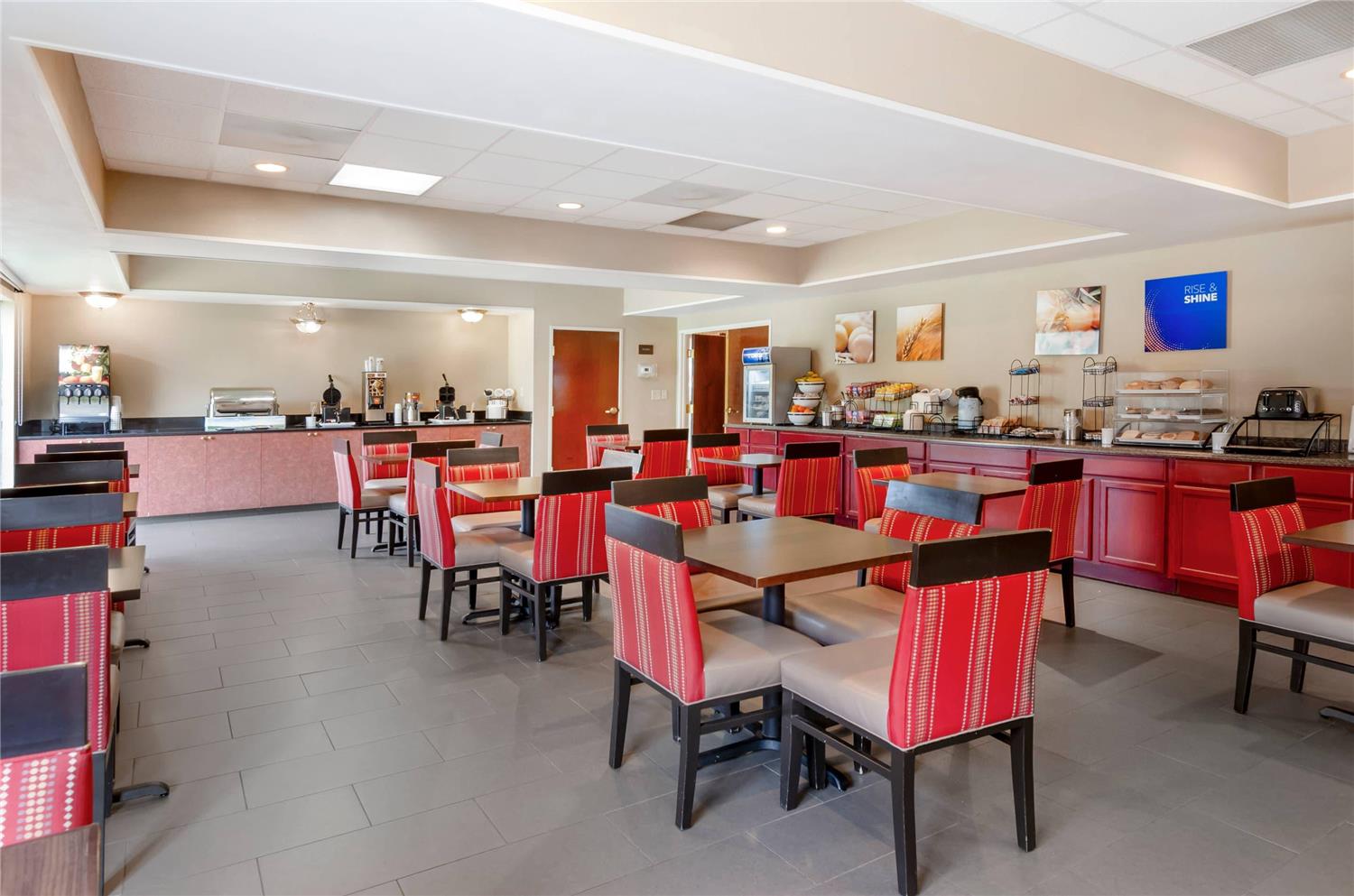 Comfort Inn & Suites Christiansburg I-81 30/36