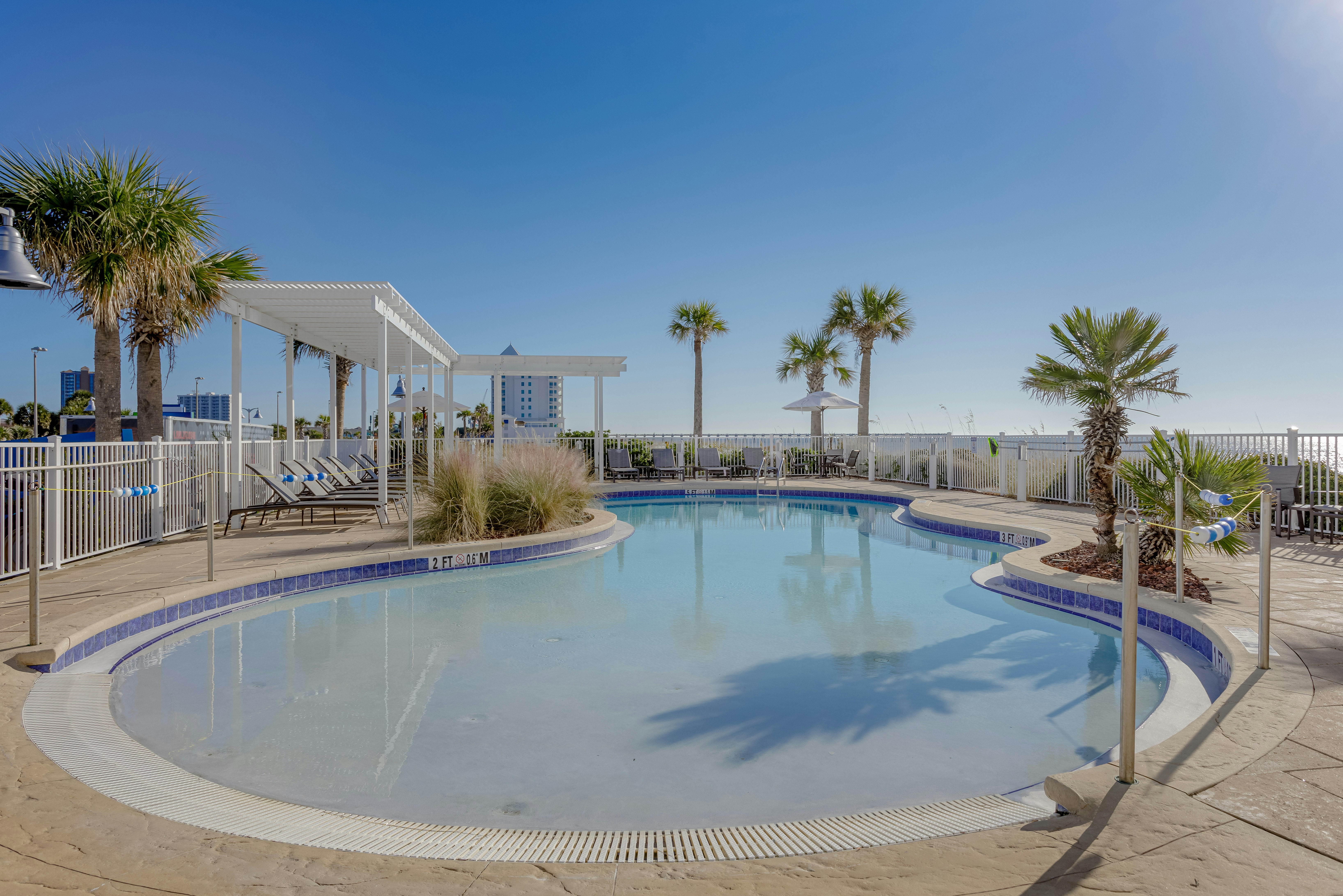 Holiday Inn Express Pensacola Beach 41/60