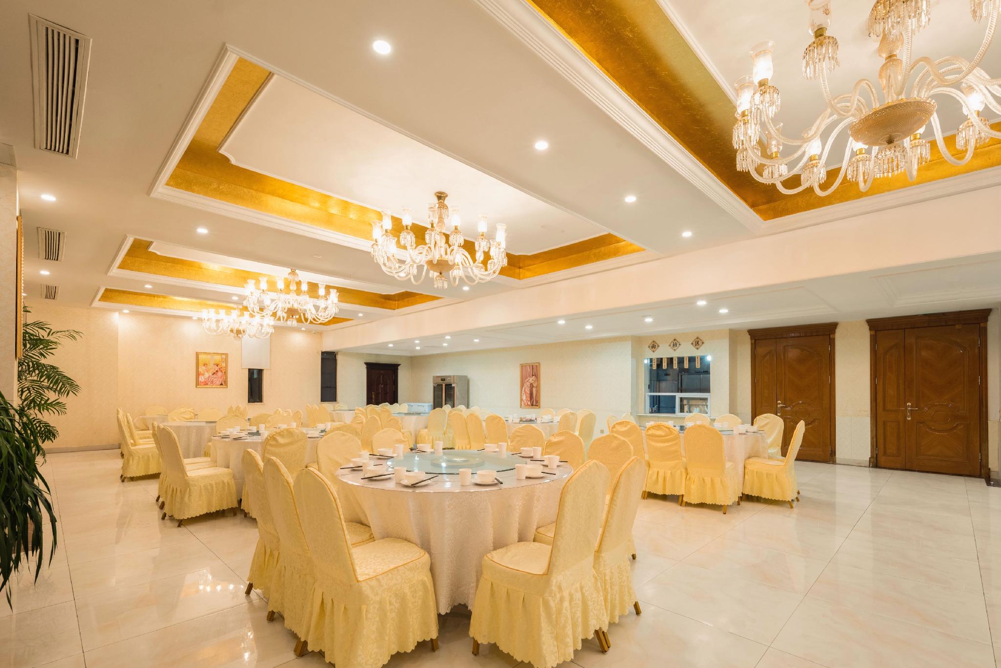 Vienna International Hotel (Wuhan Yangguang Yuhang) 6/28