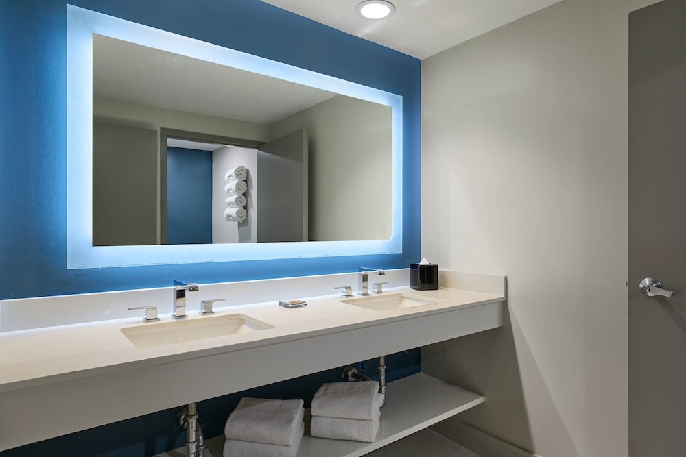 Room, 2 Queen Beds, Tower View, Balcony، Marriott Sanibel Harbour Resort And Spa 8/10