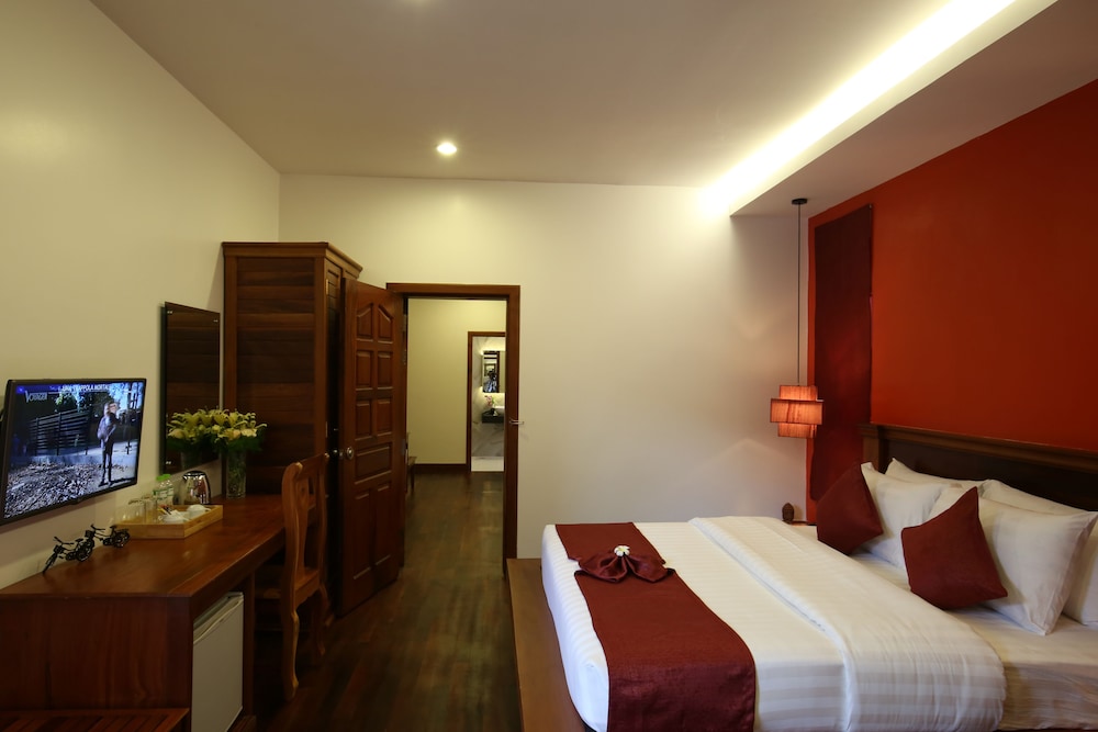 Holy Angkor Hotel 37/65