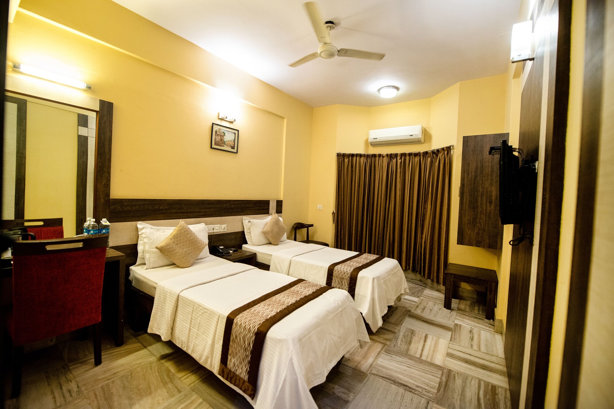 غرفة تنفيذية بسرير كينج، Hotel Bangalore Gate 8/10