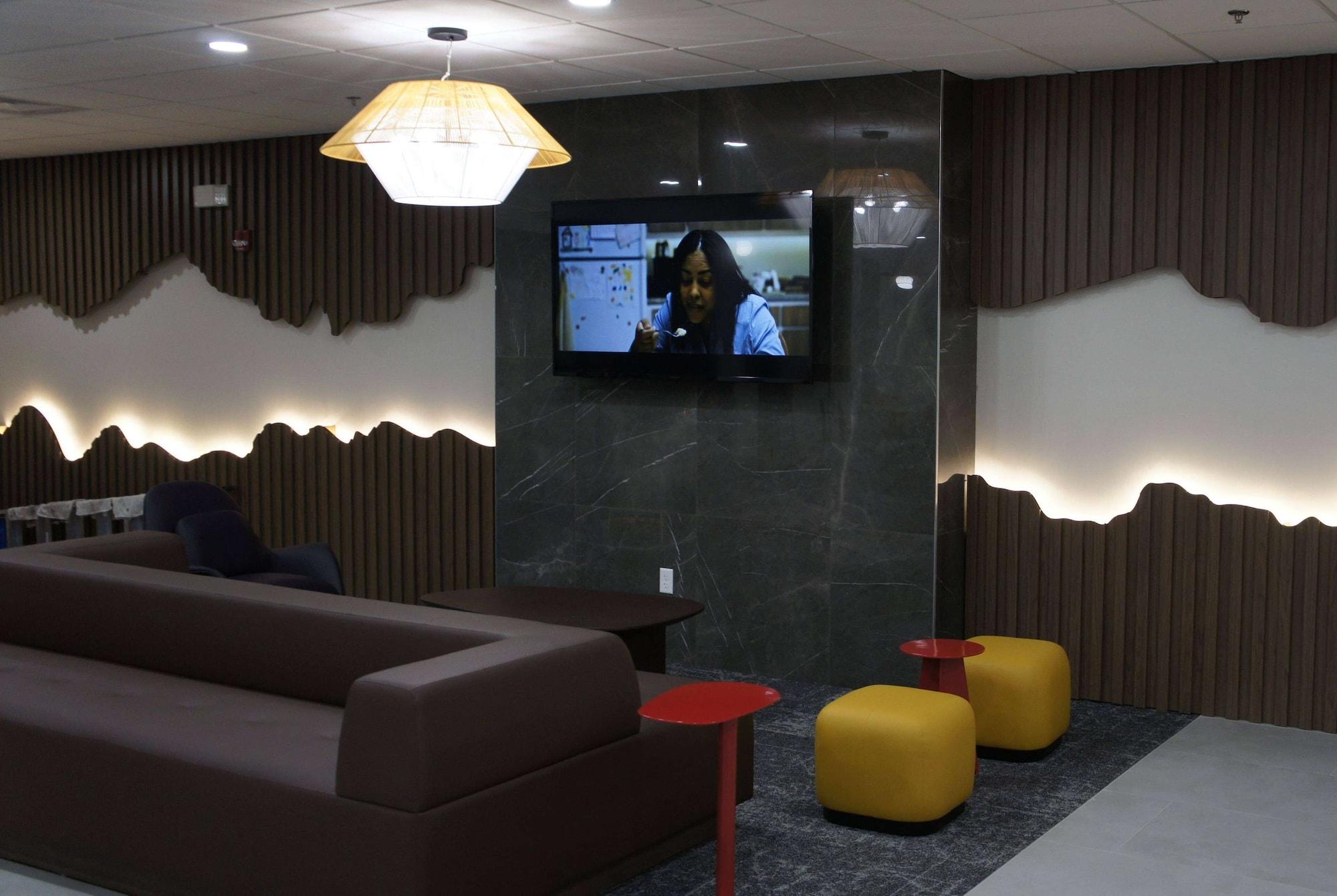 La Quinta Inn & Suites by Wyndham Memphis East 31/35