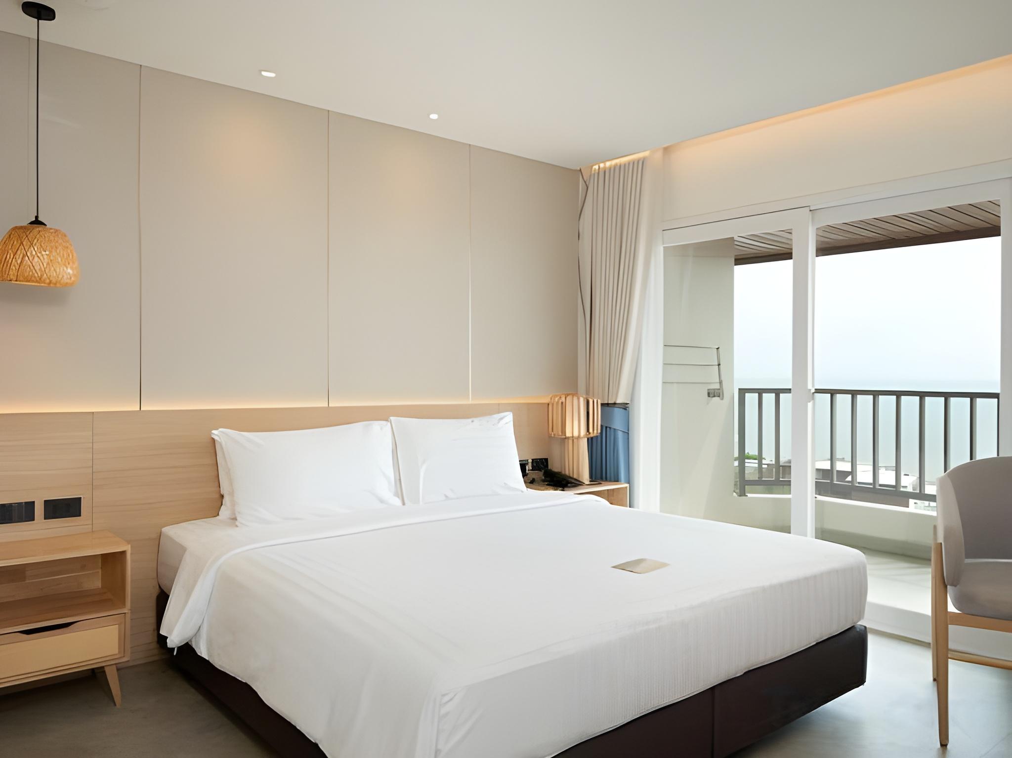 DELUXE CORNER SEA VIEW