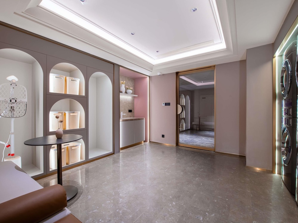 Mercure Chongqing Times Paradise Walk 3/50