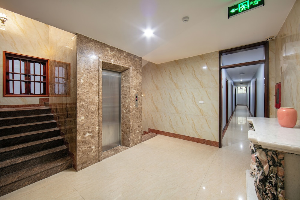 Nam Hai Hotel Hanoi 12/22