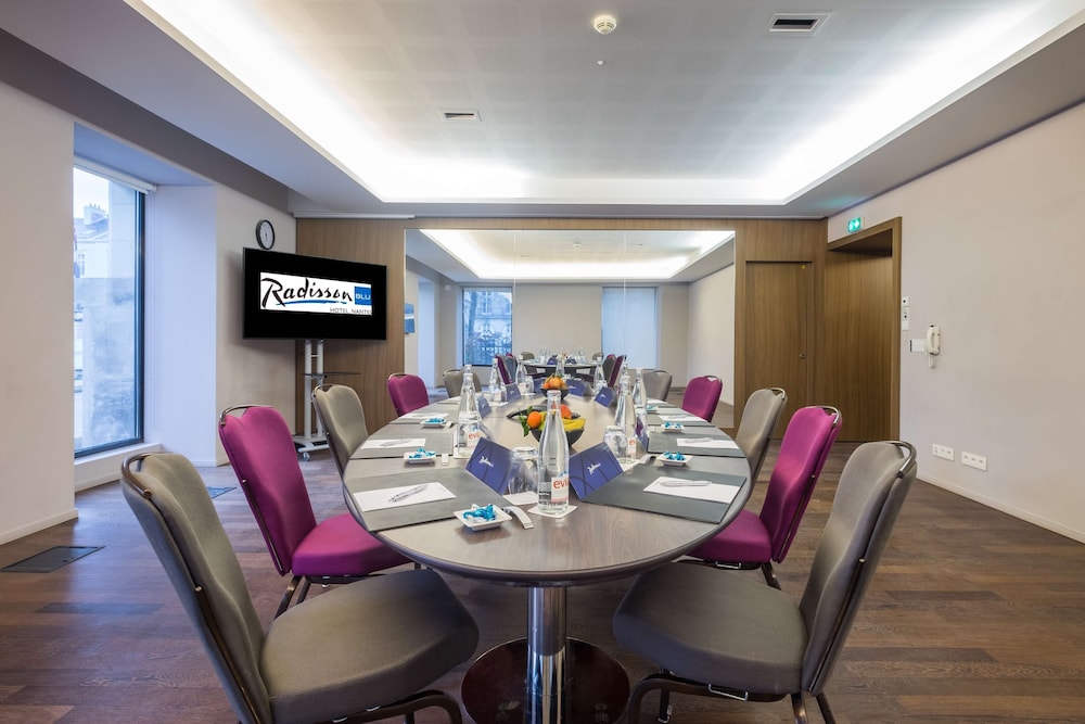 RADISSON BLU HOTEL NANTES 60/68