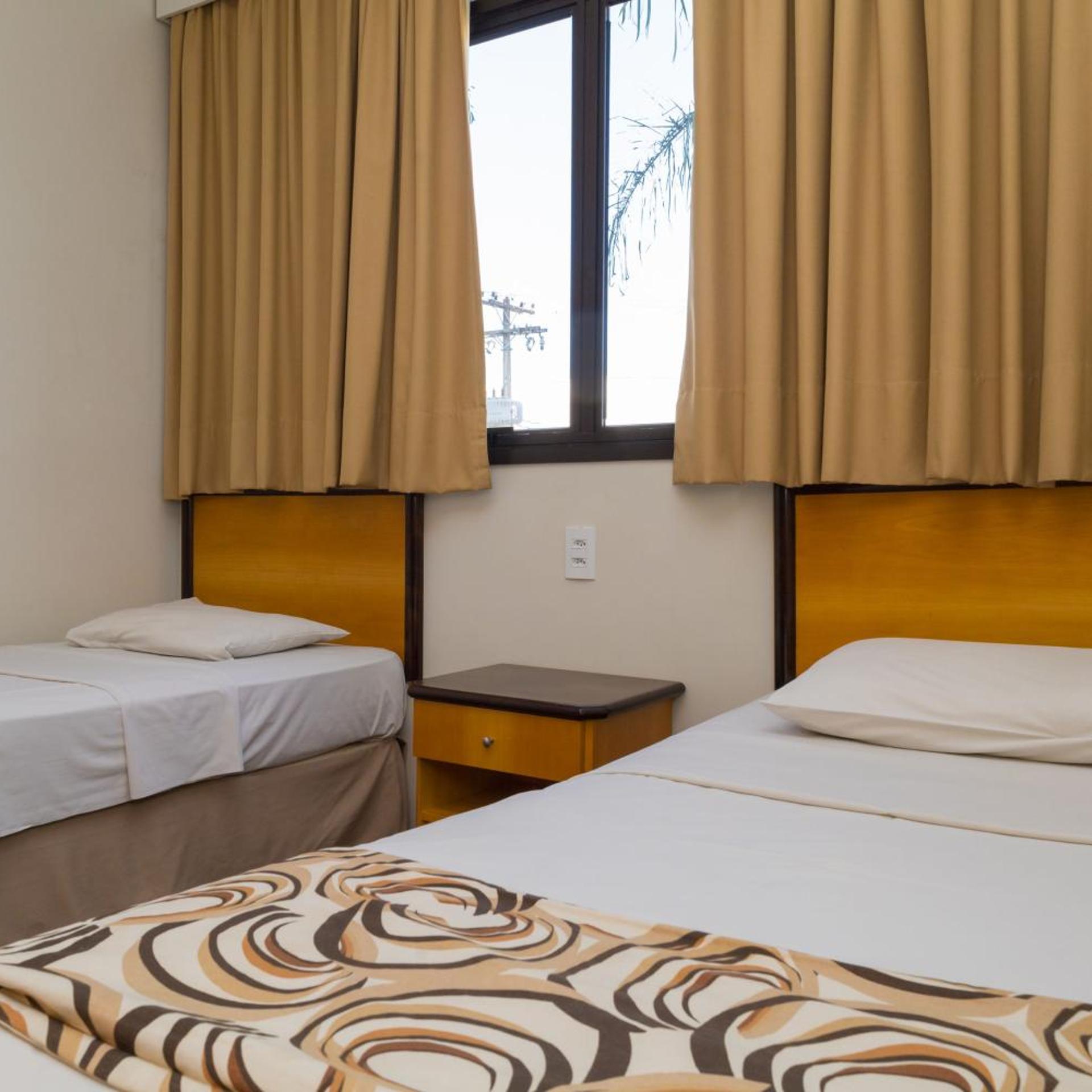 Golden Suite Hotel 12/30