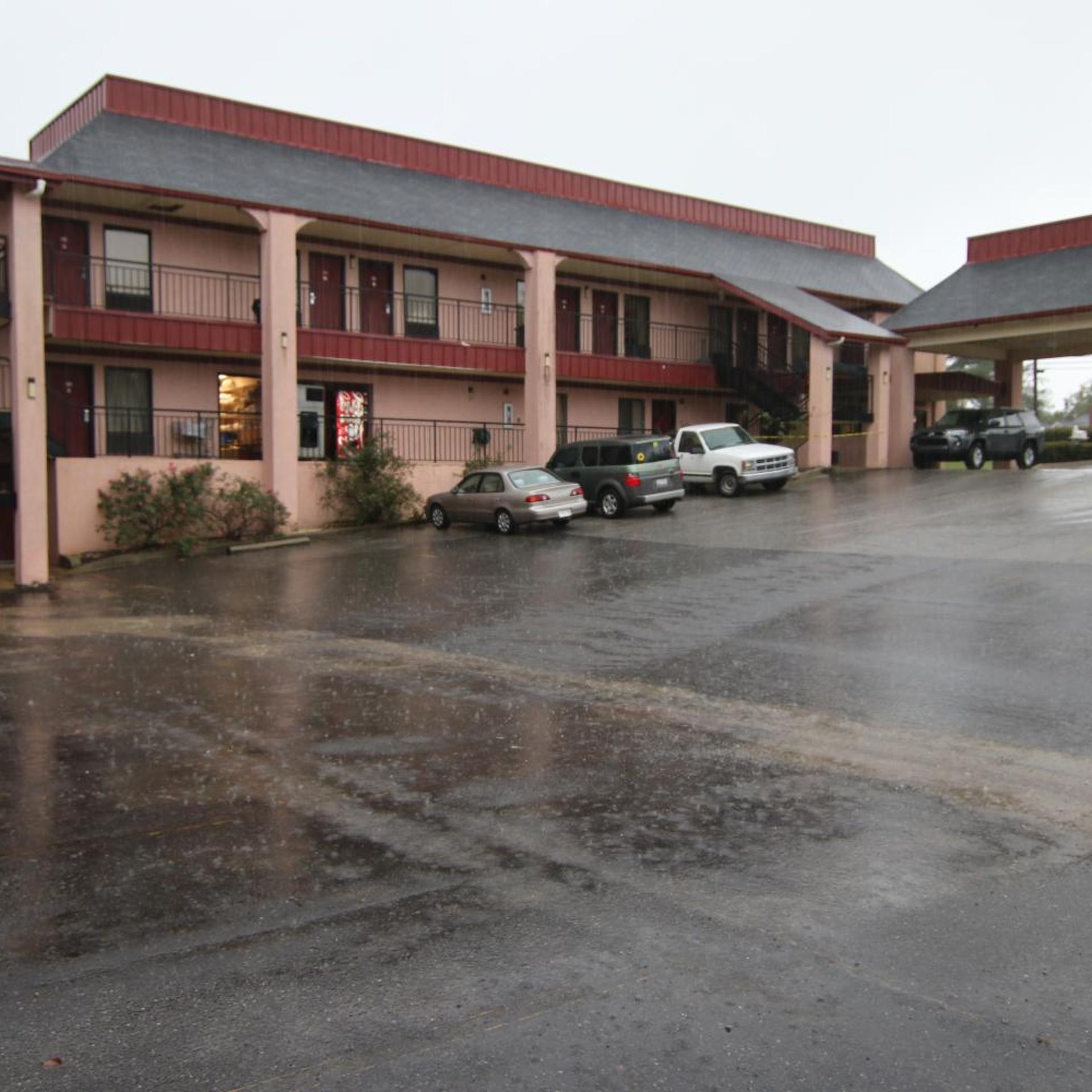 Executive Inn Kershaw 21/25
