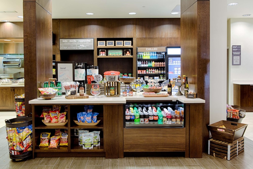 HILTON GARDEN INN SALINA 40/51