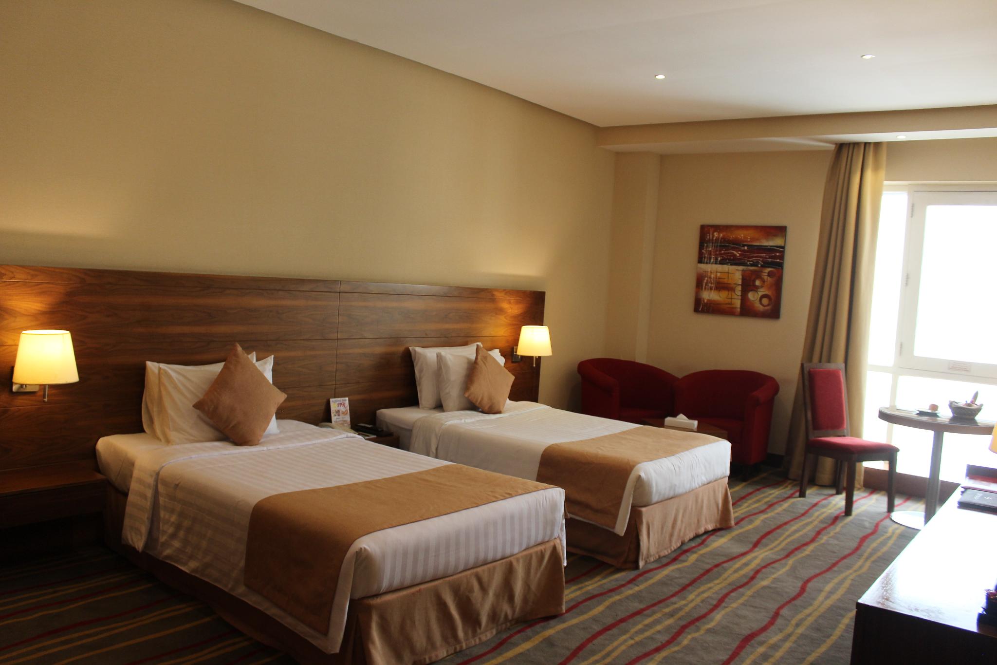 Deluxe, Twin Beds