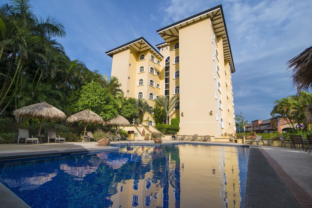 Aparthotel & Suites Villas Del Rio in San Rafael (San Jose) (San Jose)