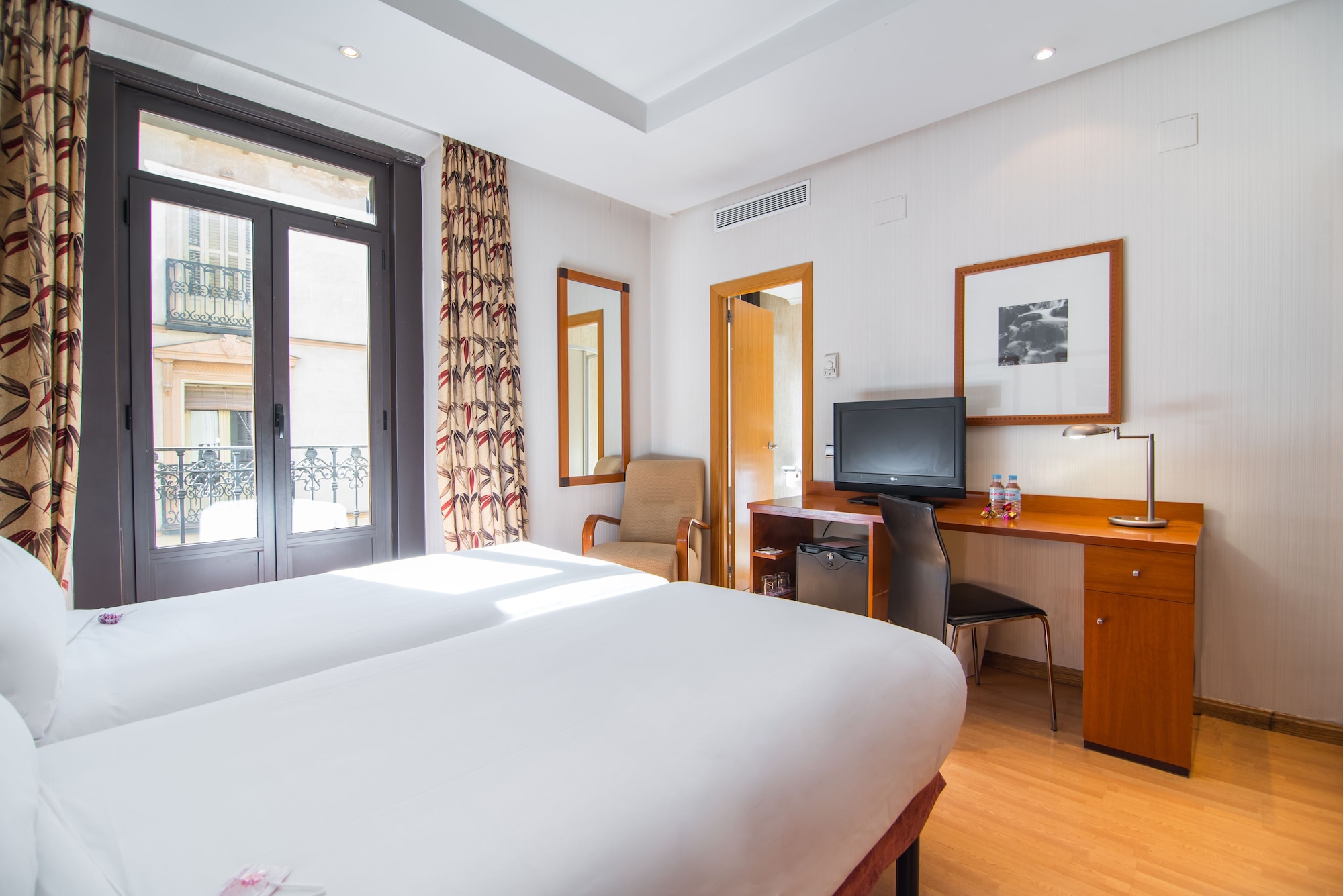 STANDARD, DOUBLE BED