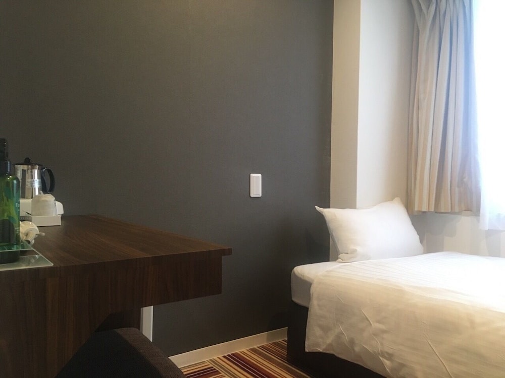 HOTEL LiVEMAX Umeda Central 25/50