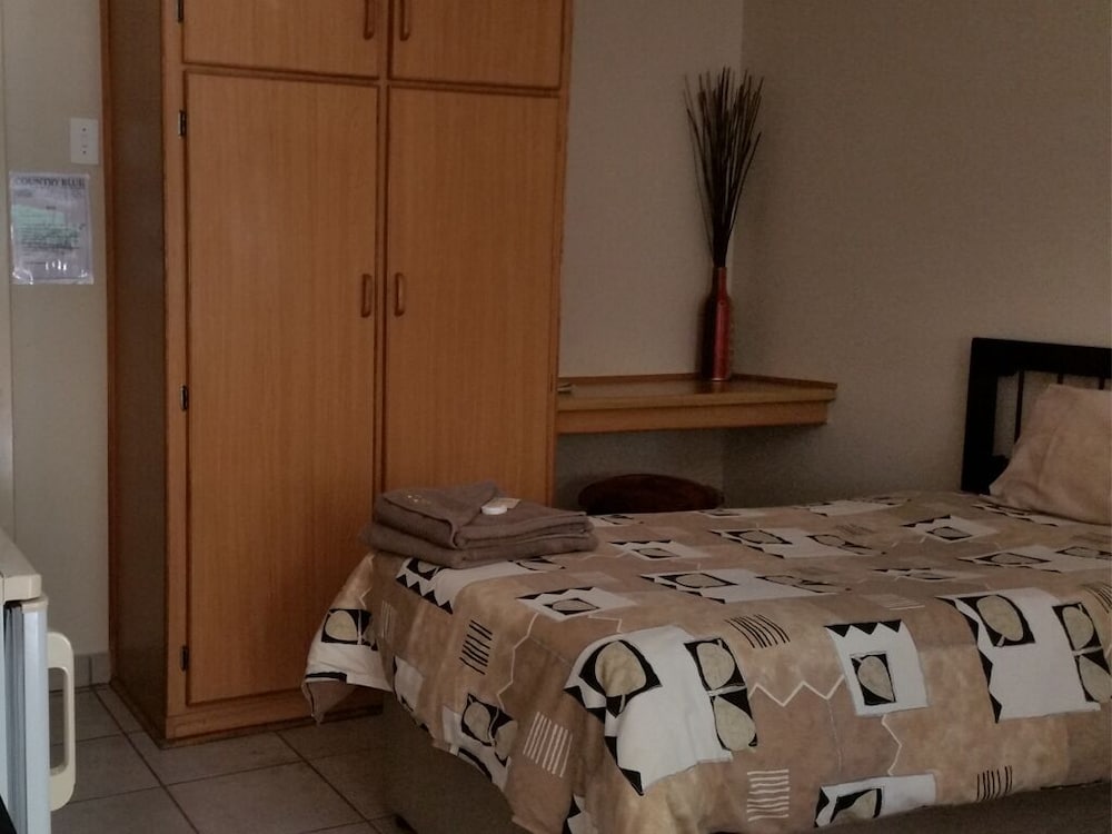 Country Blue Luxury Guest House 25/44
