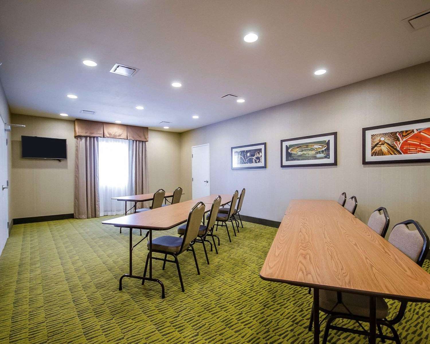 Comfort Inn Ferdinand 7/12
