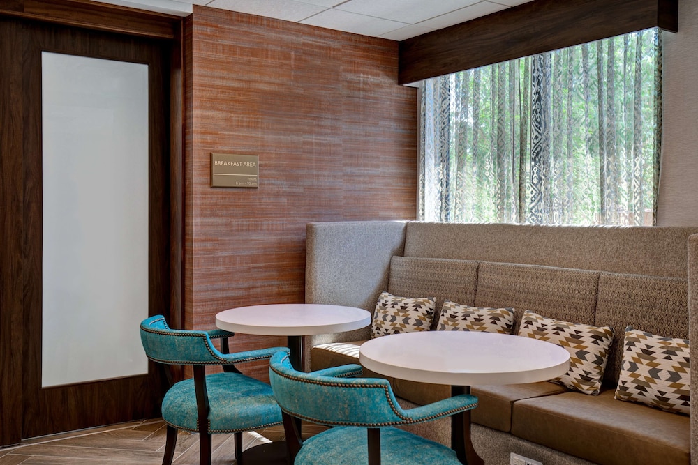 Hampton Inn Santa Fe South Nm 36/52