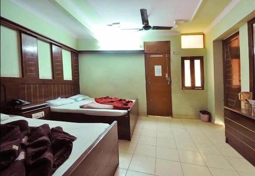 Hotel Neha Inn 12/21