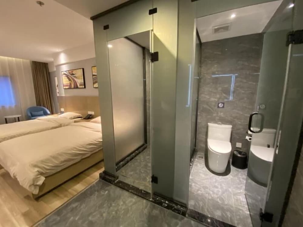 GREENTREE INN HEFEI BAOHE DISTRICT SOUTH RAILWAY STATION DAMO SQAURE HOTEL 50/50