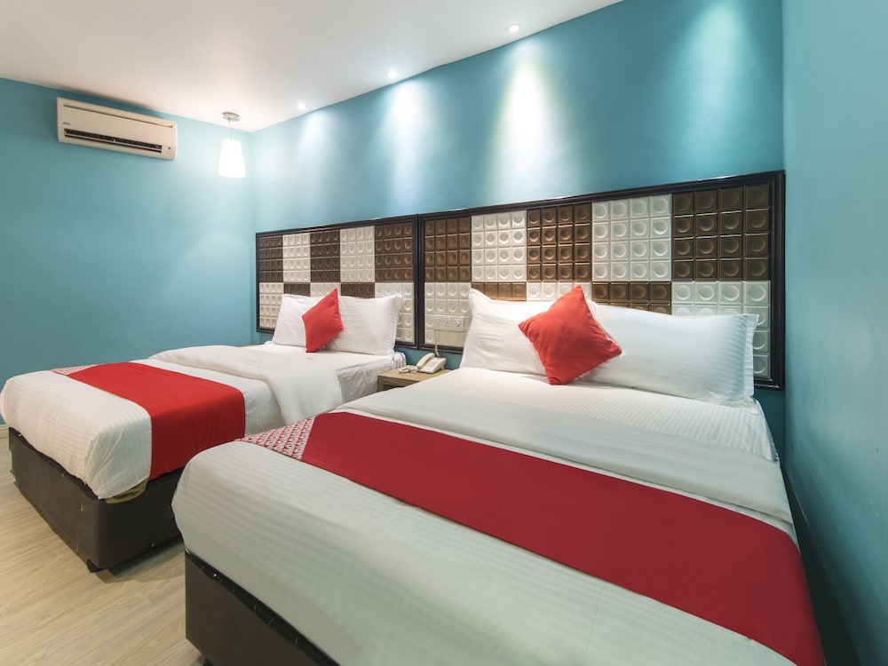 OYO 90894 Hotel Smc I-city 40/54