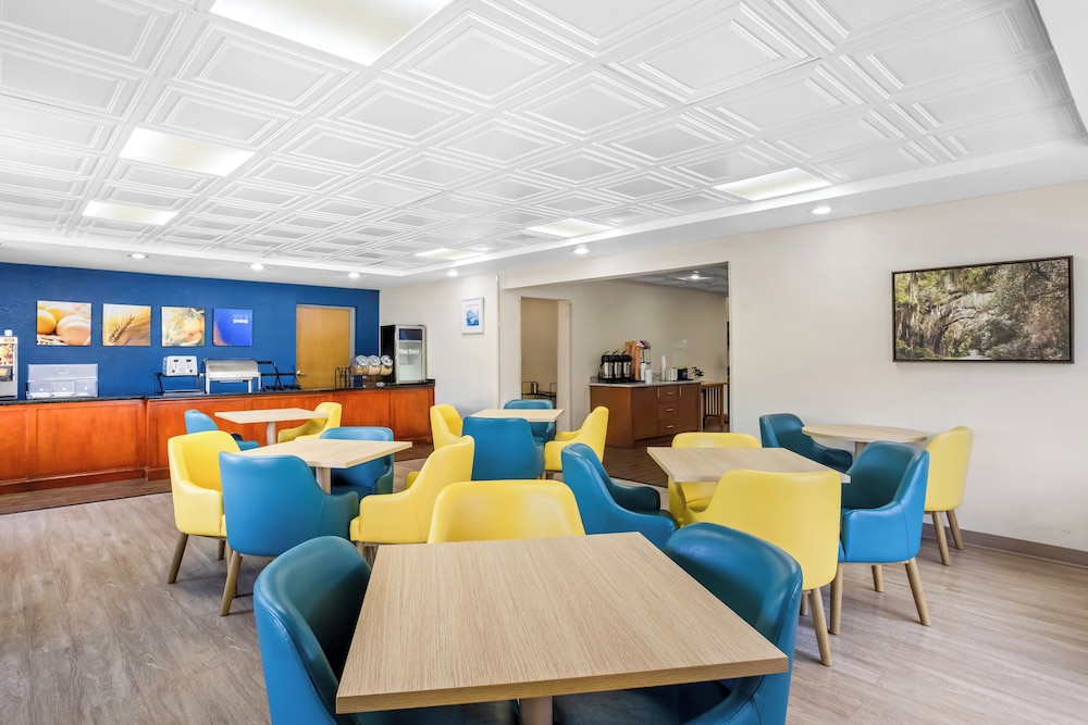 Comfort Inn & Suites Walterboro I-95 47/63