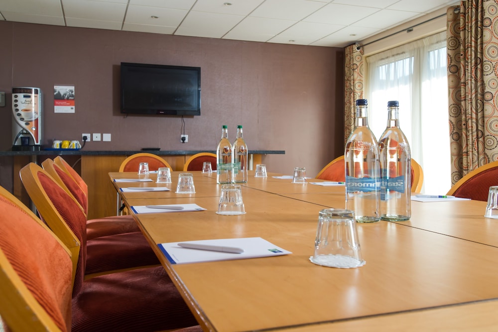Holiday Inn Express Peterborough 36/43