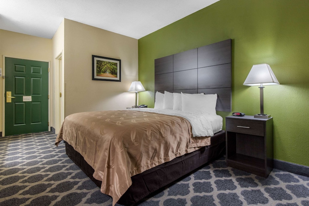 Quality Inn Kingstree, SC 11/38