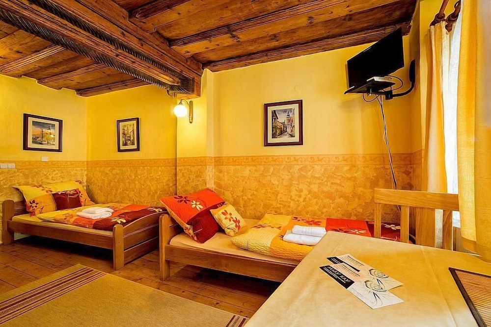 ROOM, TRIPLE