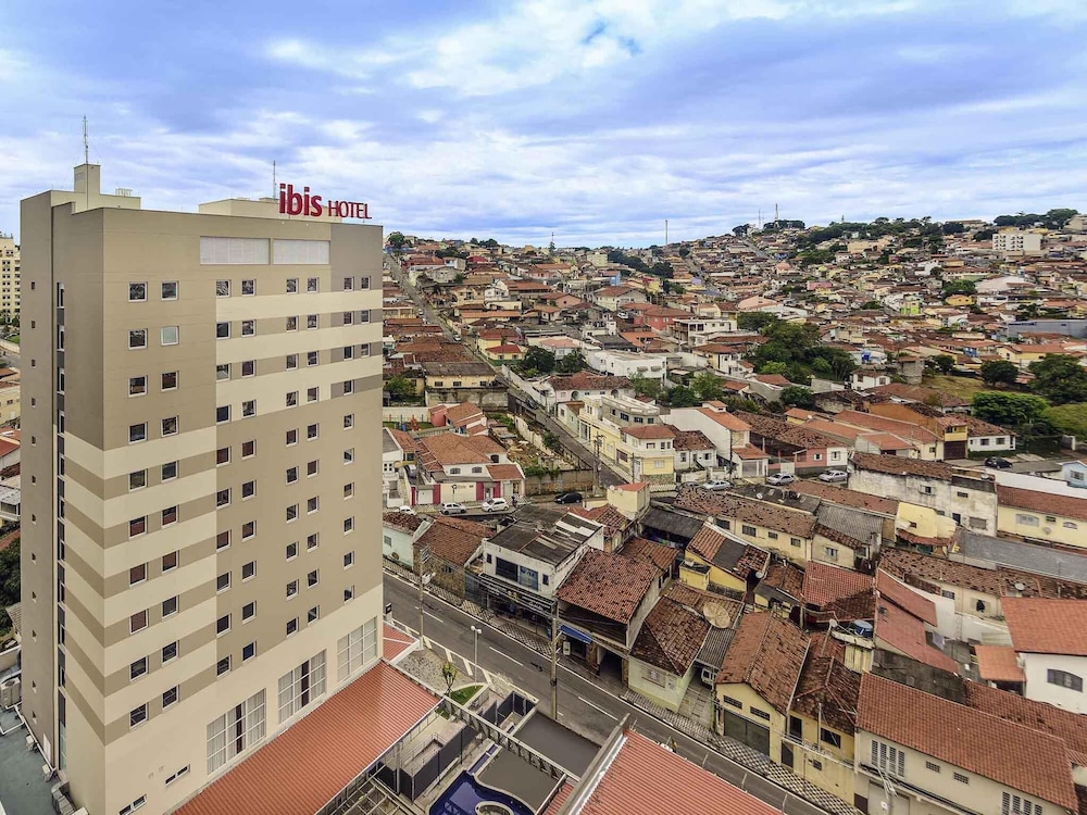 Ibis Jacarei 4/50