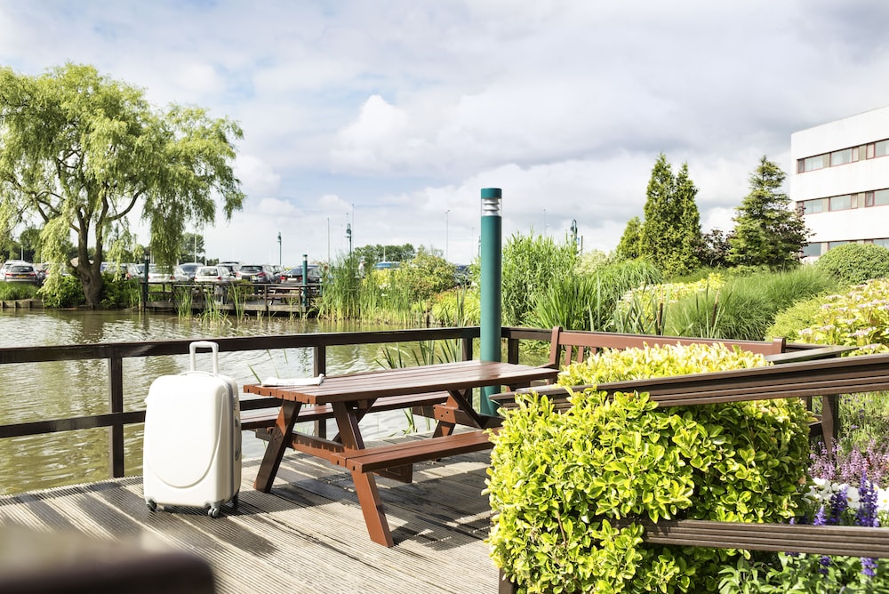ibis Schiphol Amsterdam Airport 65/68