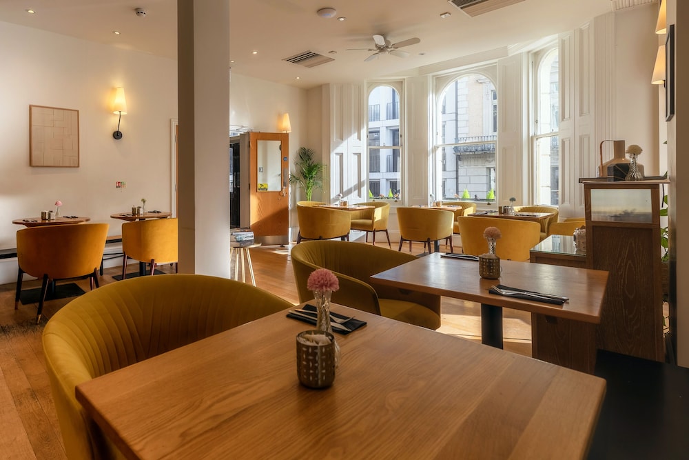 Kensington Gardens Hotel, Sonder by Marriott Bonvoy 45/50