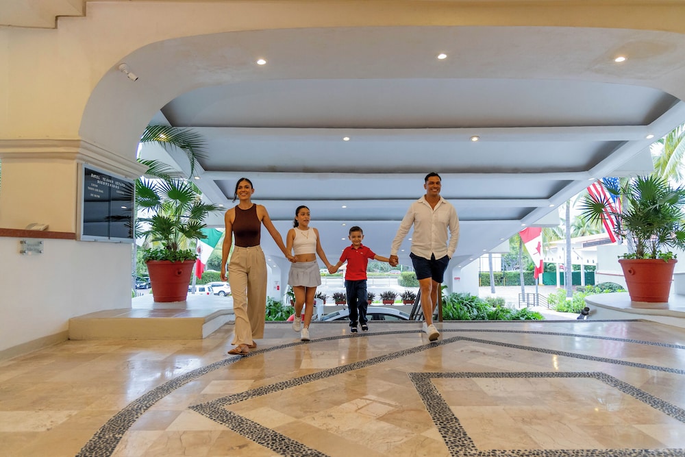 Tesoro Ixtapa 12/54