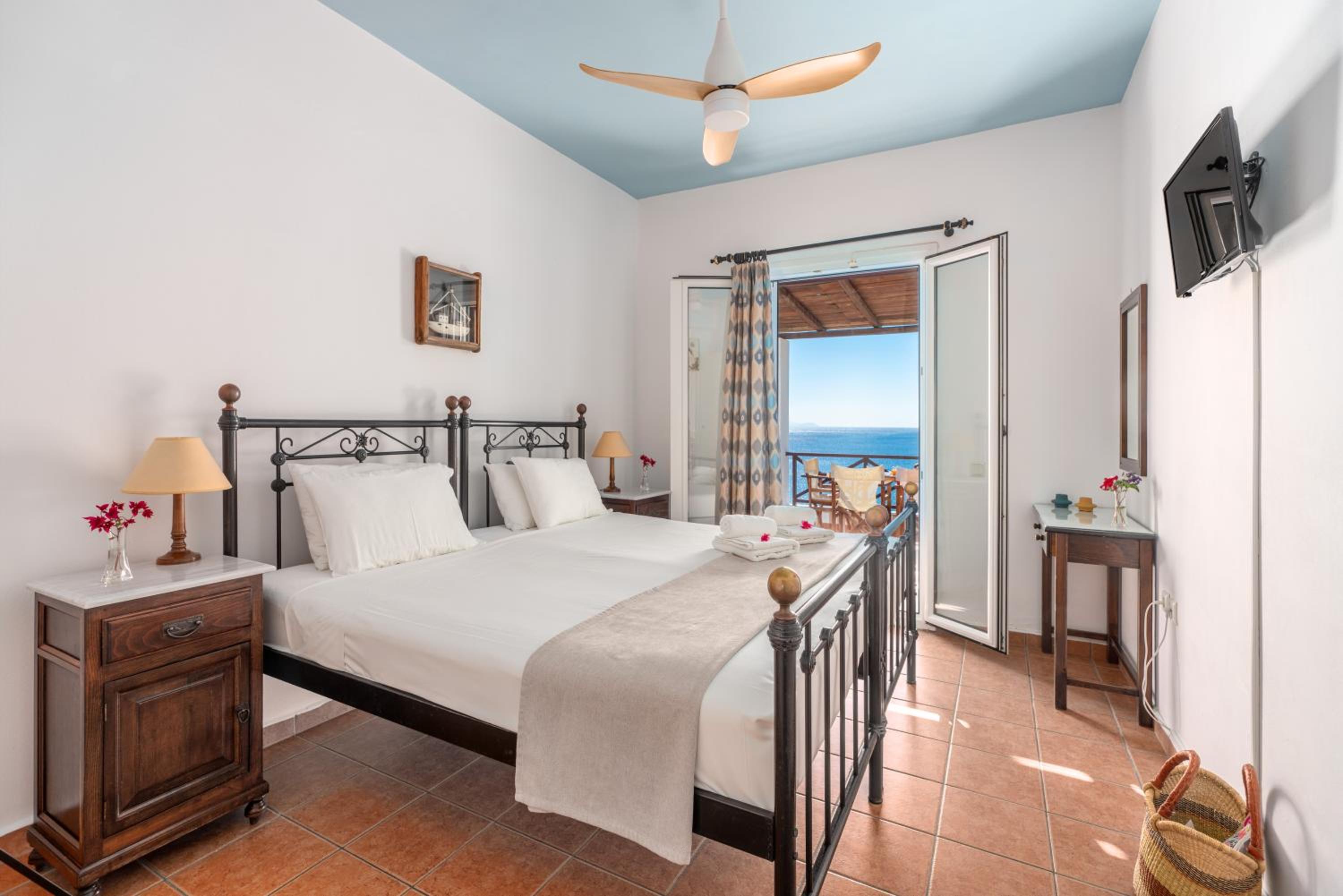 Reggina S Apartments 3/23