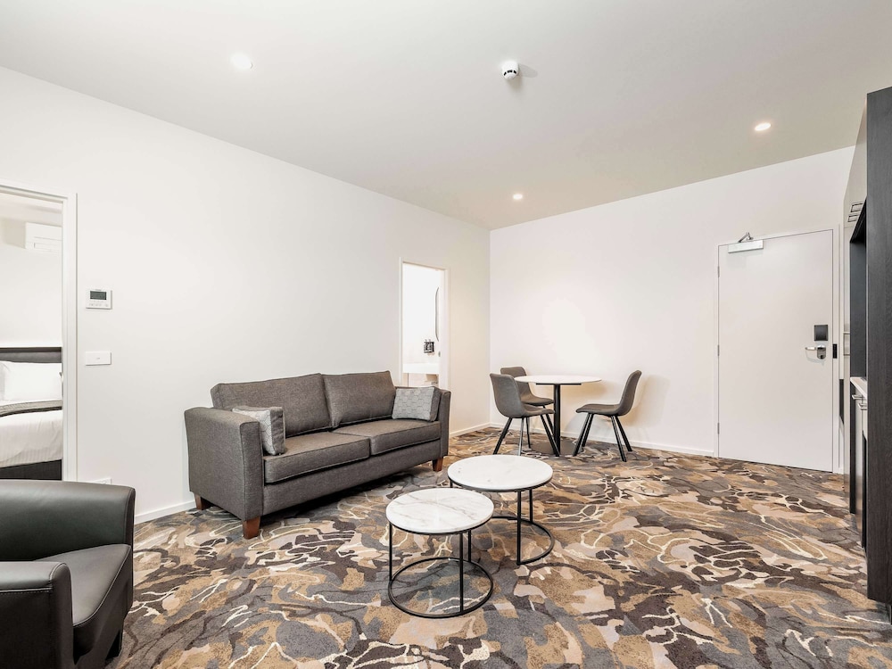 Mantra Shepparton 25/35
