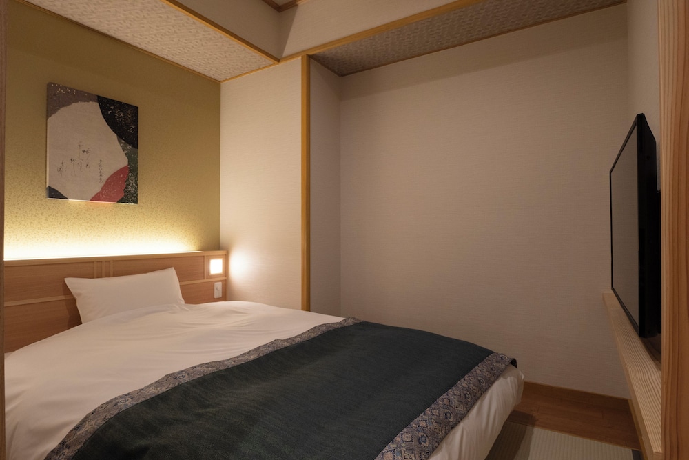 Hinoki Cypress, Triple, 3 Beds, City View