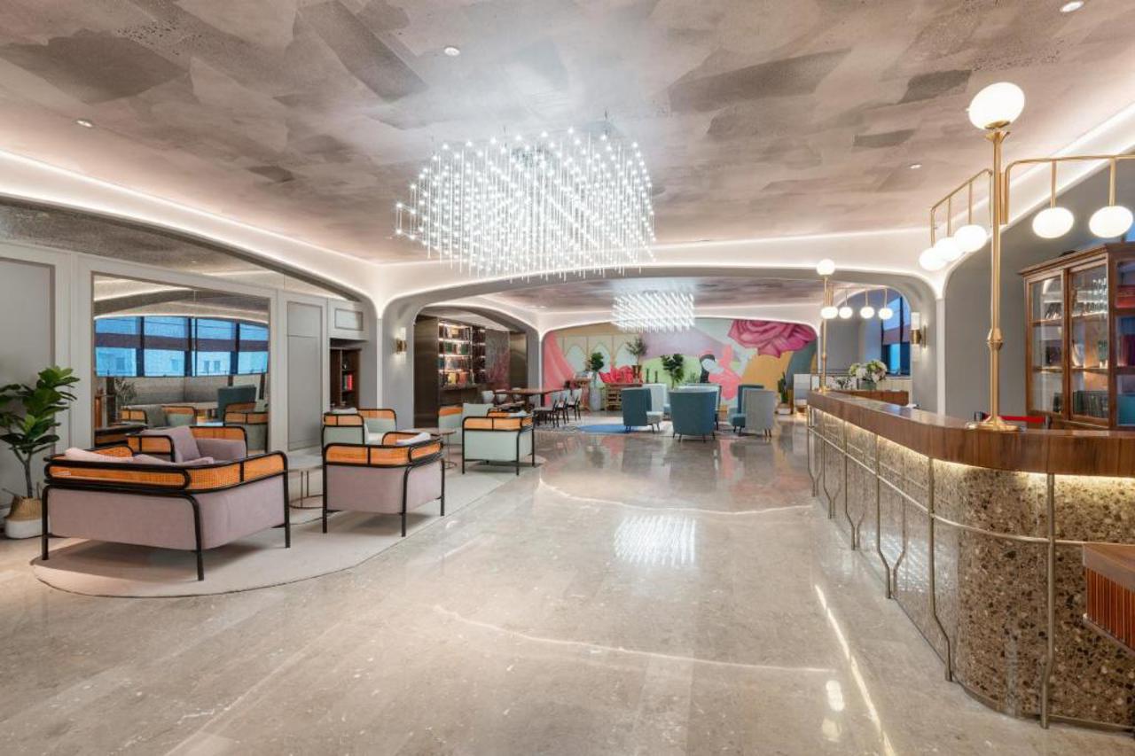 Mercure Urumqi Doowin Wanda Plaza 6/23