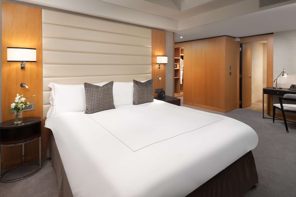 1 BEDROOM, DELUXE, SUITE