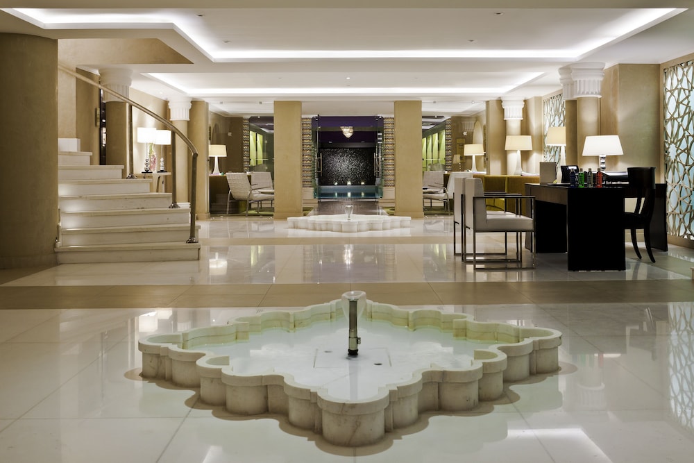 swimming pool spa