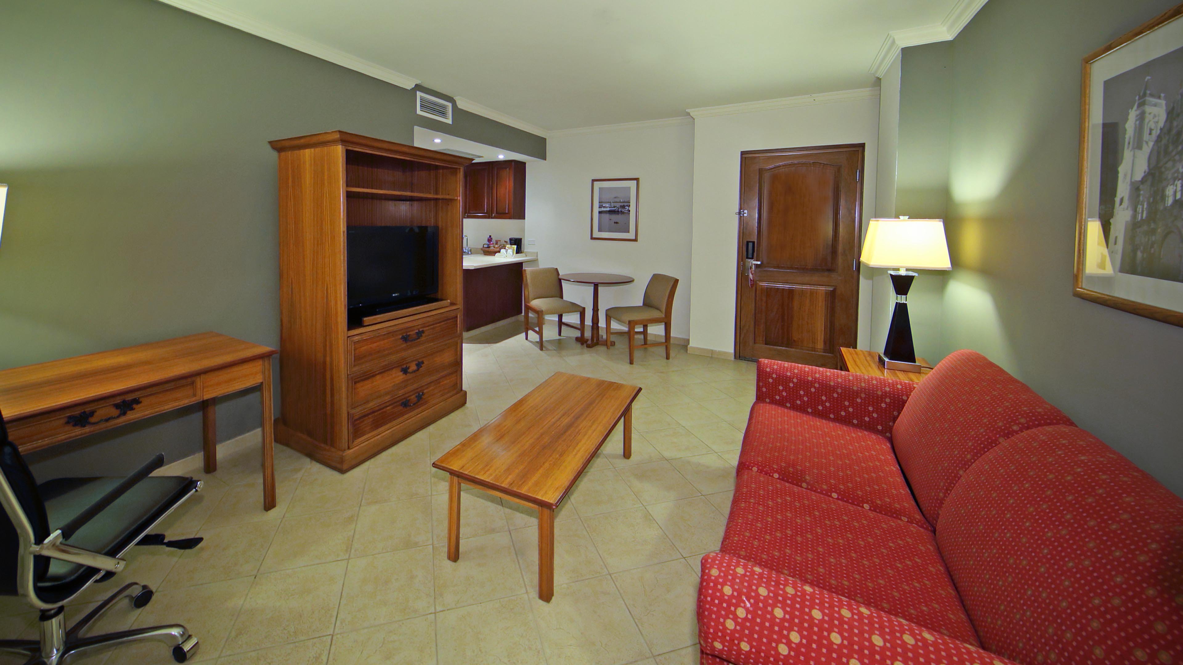 Crowne Plaza Panama 55/80