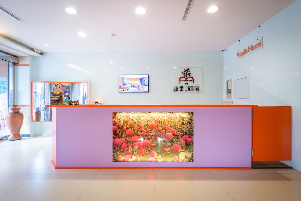 Apple Hotel 5/41