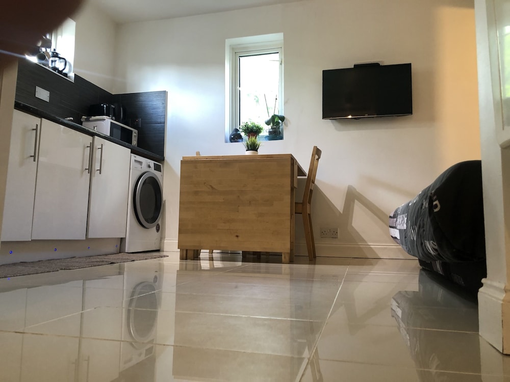 Apple House Guest House Heathrow Airport 20/31