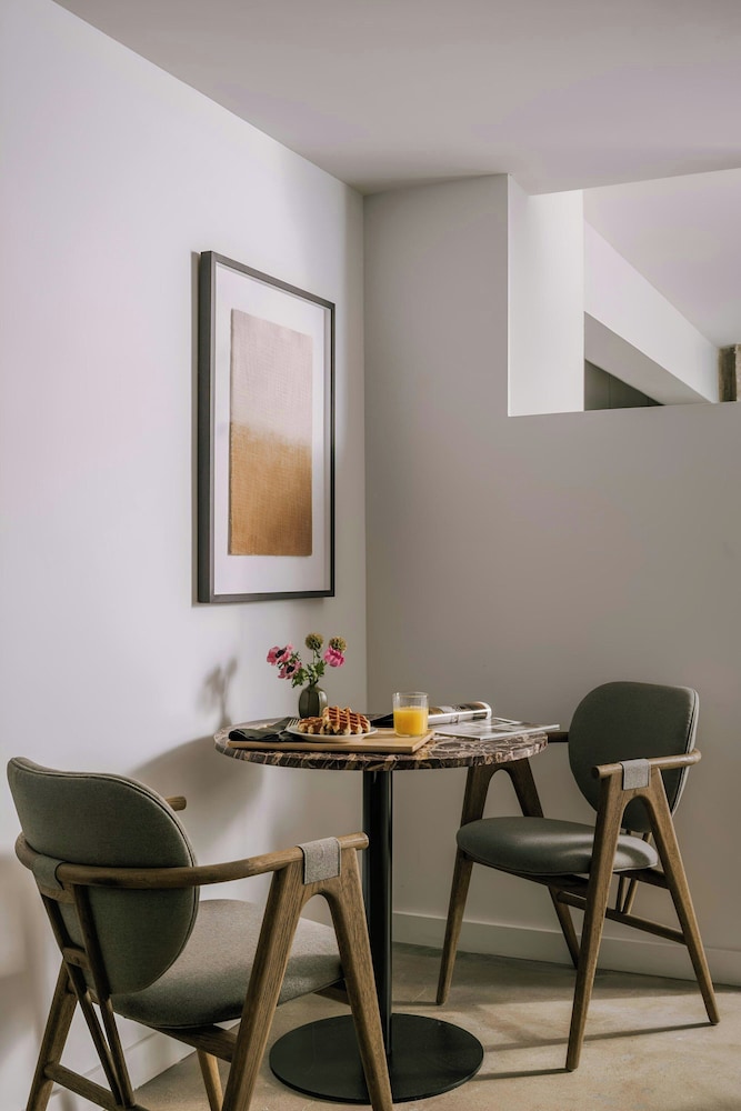 Sonder by Marriott Bonvoy The Winfield Apartments Downtown LA 48/58