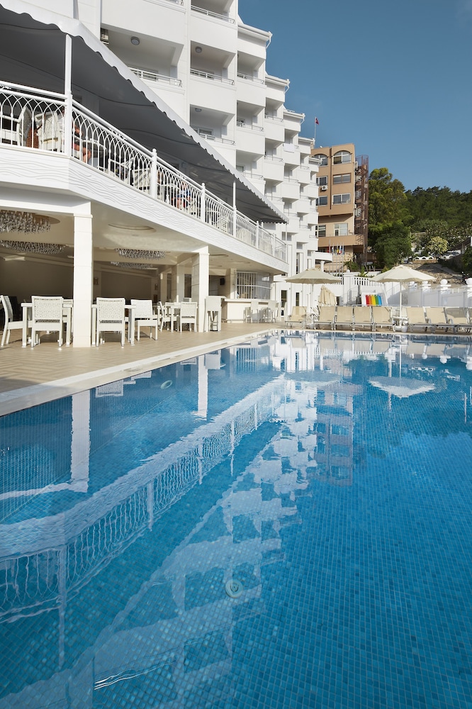 Piccolo Dream Hotel Adults Only 8/36