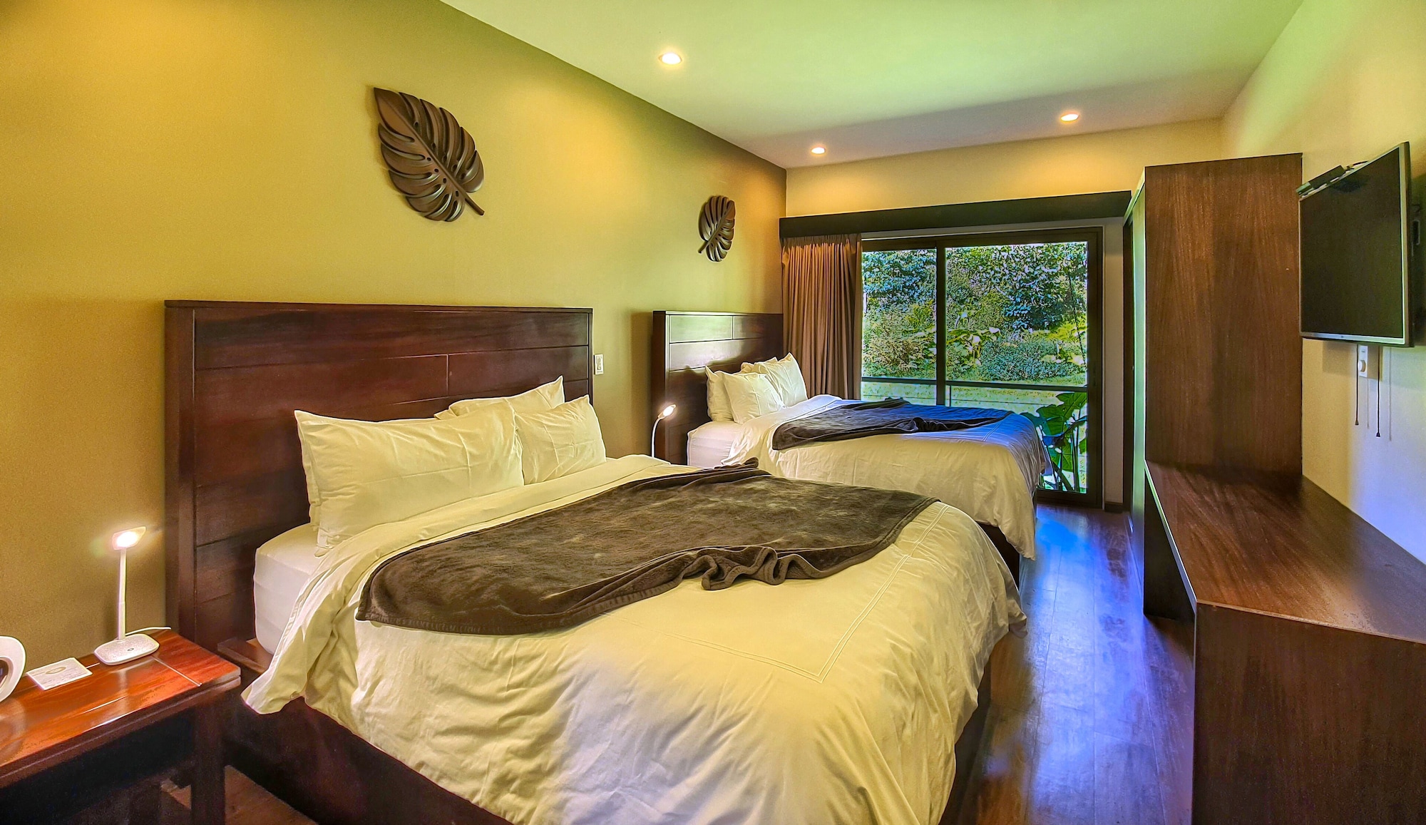 2 BEDROOMS, LUXURY, VILLA, MOUNTAIN VIEW, HOT TUB