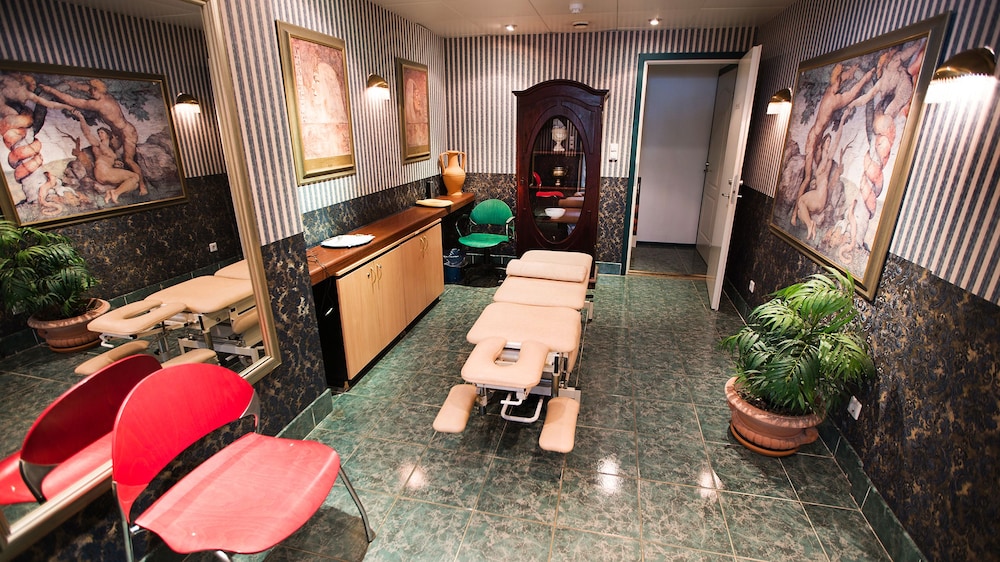 Hestia Hotel Susi 37/57