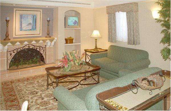 La Quinta Inn by Wyndham Tampa Bay Pinellas Park Clearwater 38/56