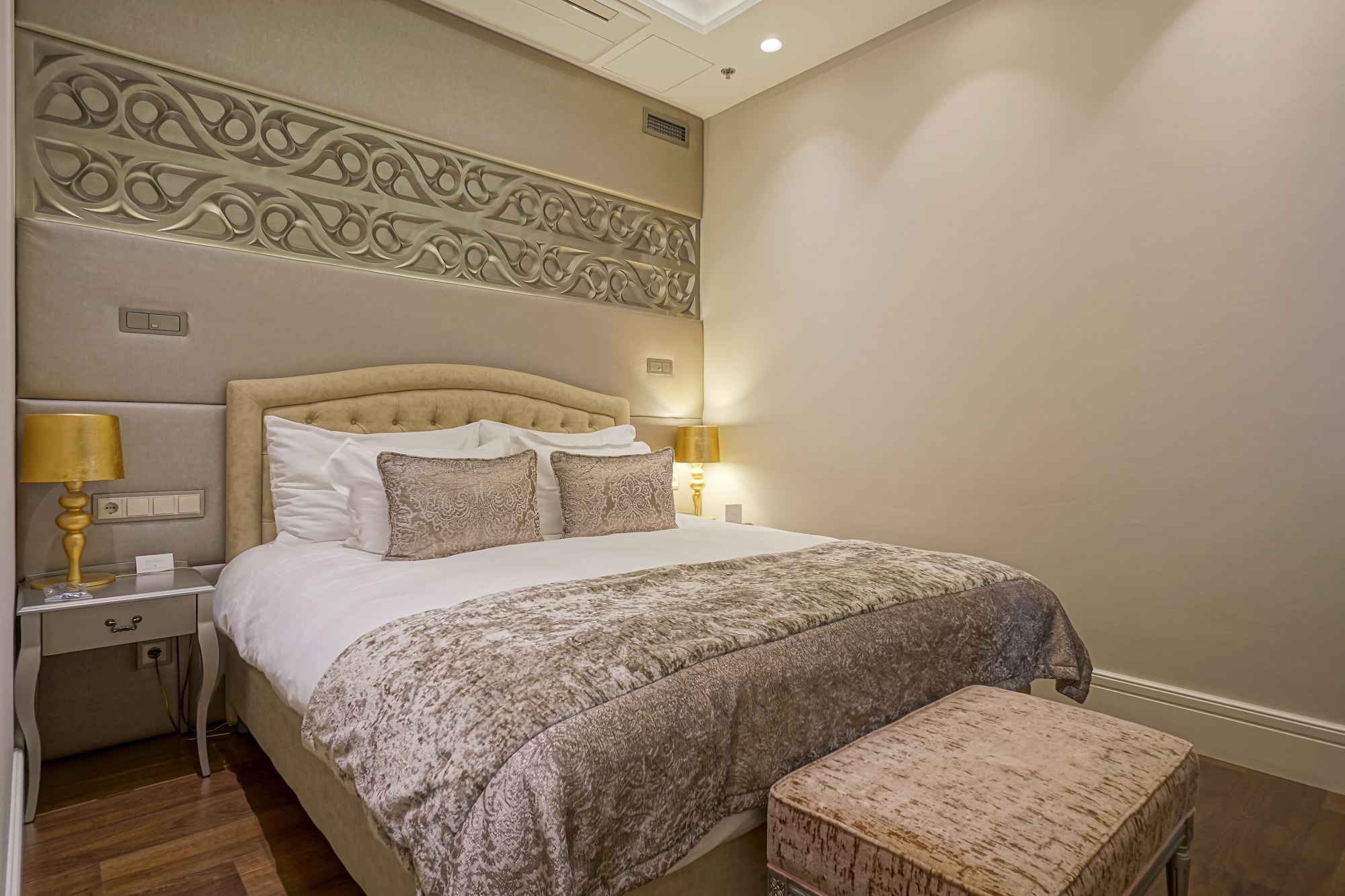 PRESTIGE, SUITE