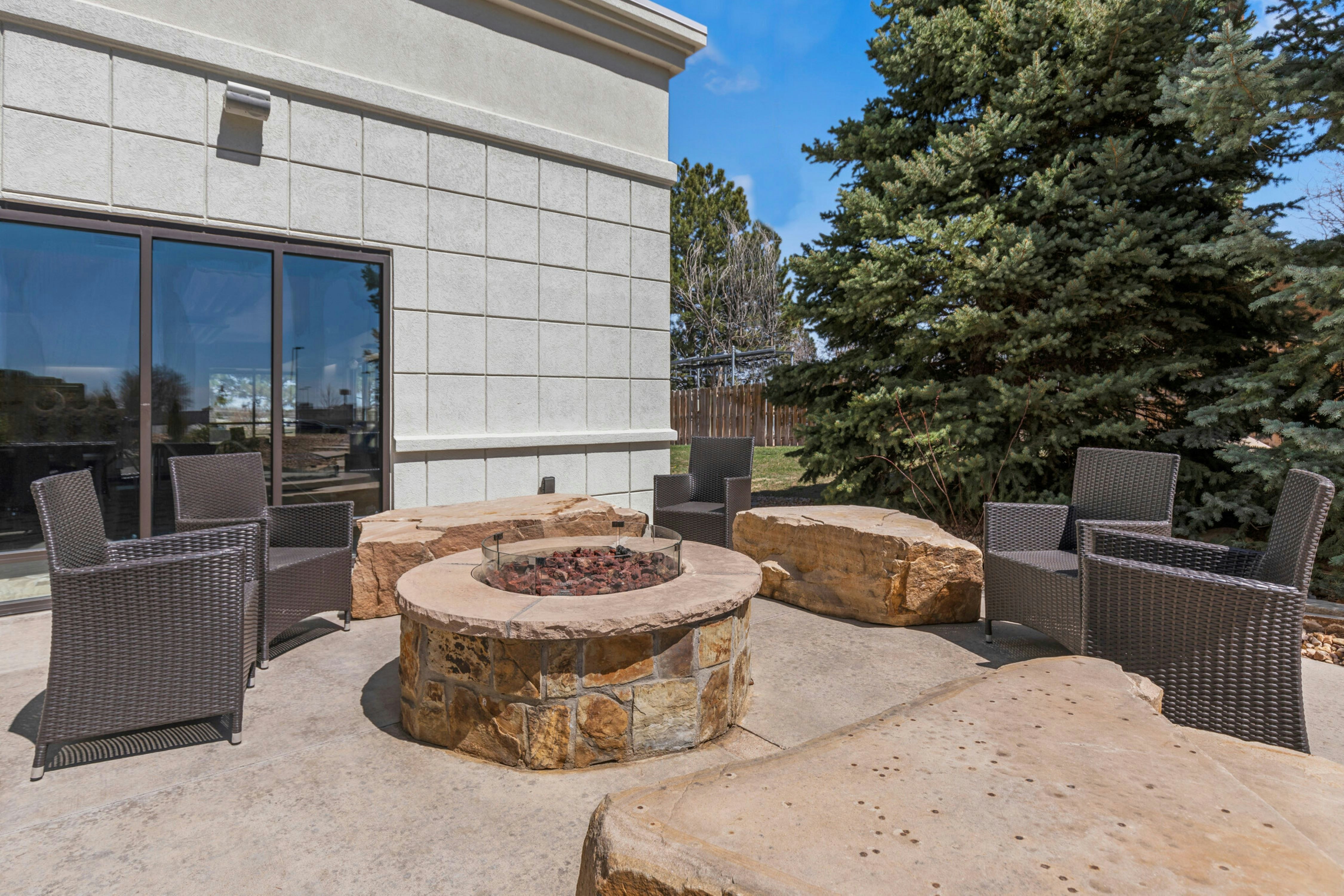 Hampton Inn & Suites Greeley 17/28