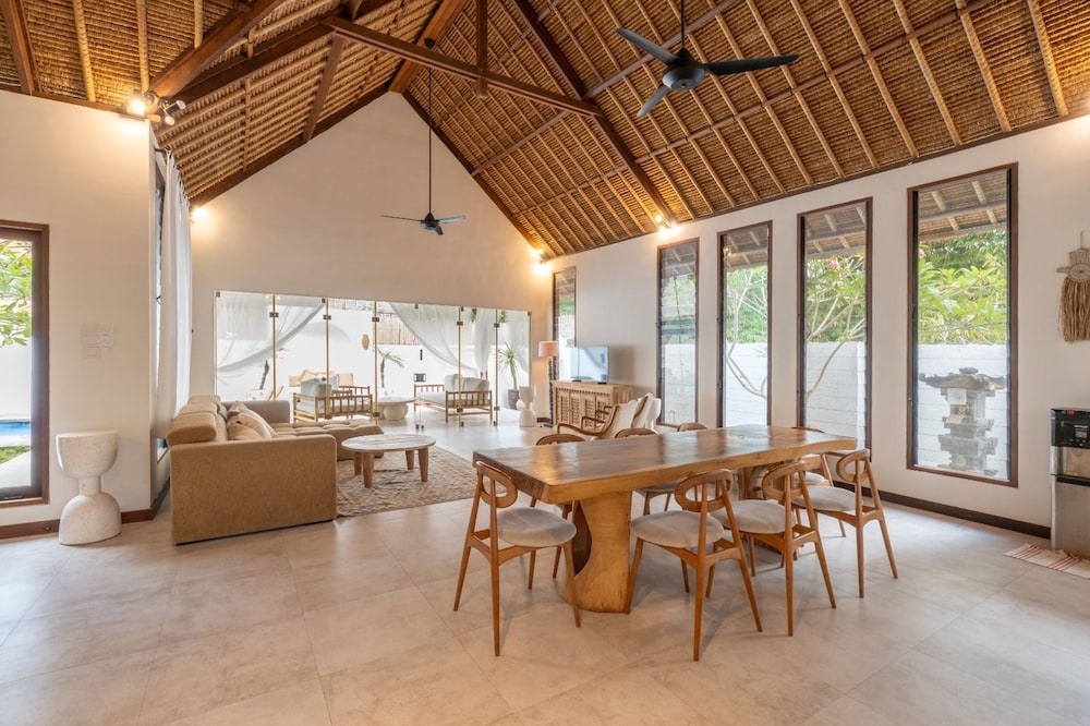 Castaway Resort 33/48
